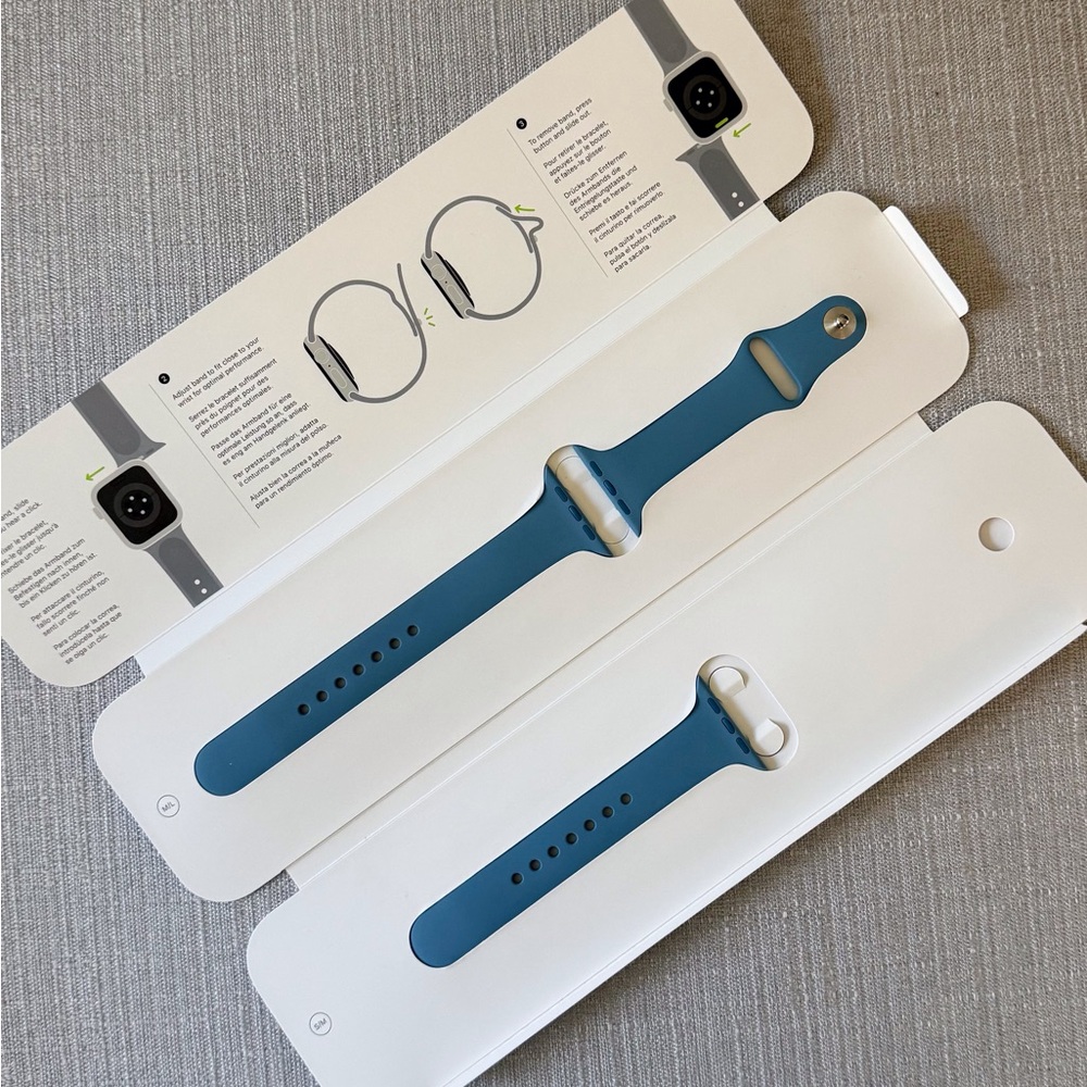 Apple Watch Northern Blue Wristband - Picture 3 of 4